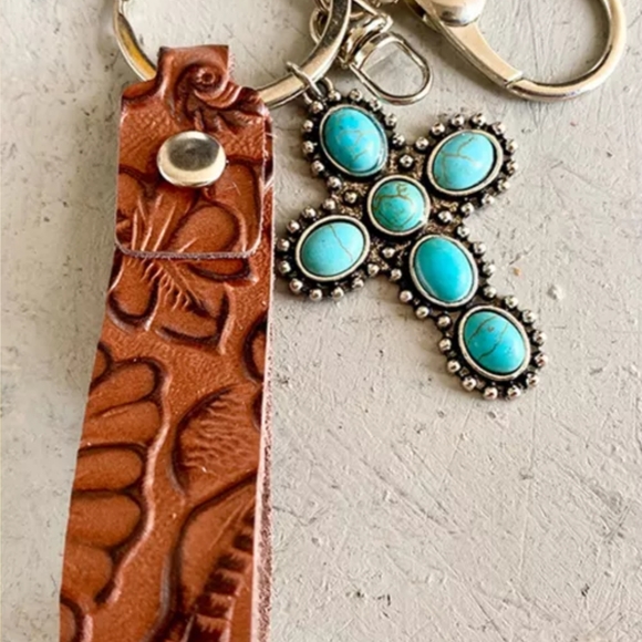 1 left Vintage look vegan leather boho Keychain - Picture 4 of 7
